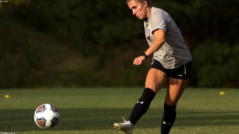 Master First Touch: 26 Drills for Midfielders